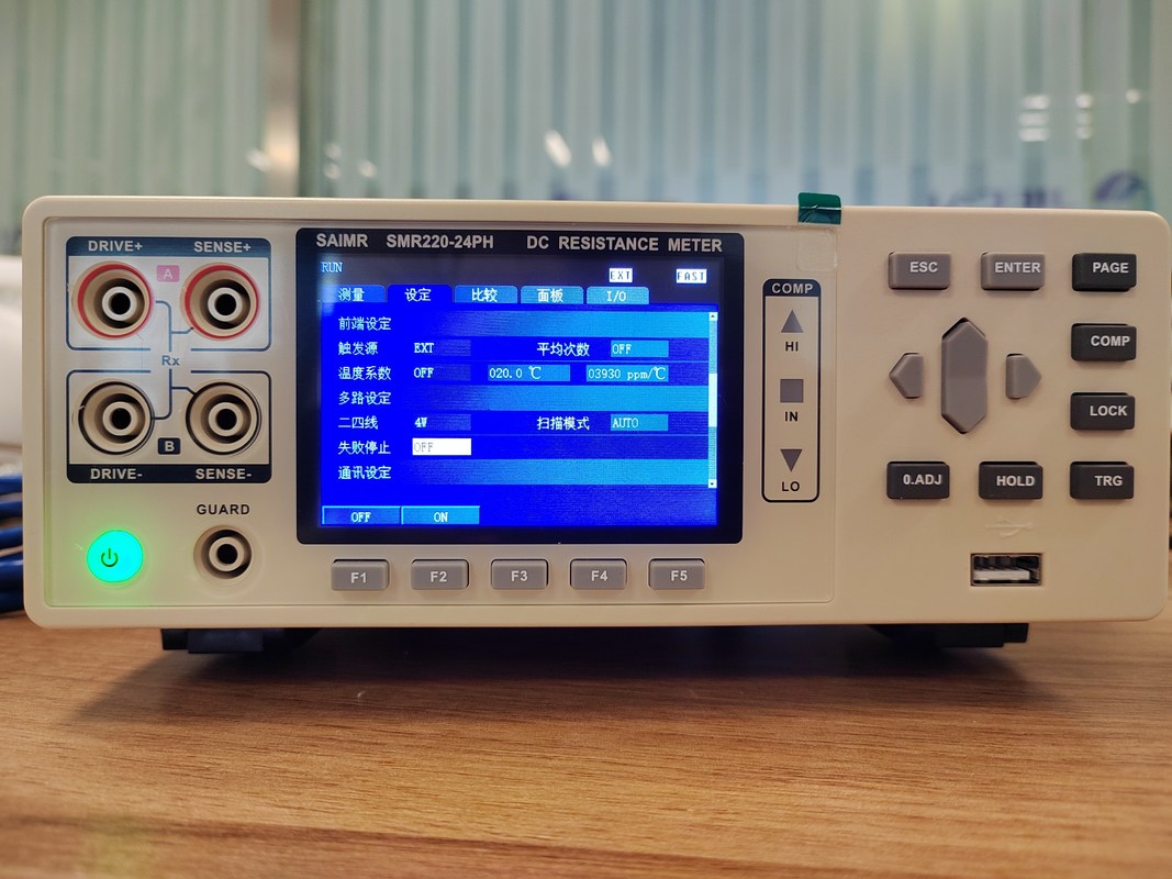 اختبار الجهد البطارية المحمولة DC اختبار مقاومة التلف 0.1 ميكرو أوم إلى 3.3 ميجا أوم